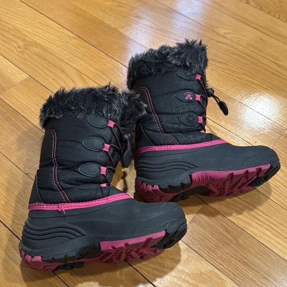Kamik girls winter snow boots size 1. - Picture 3 of 5